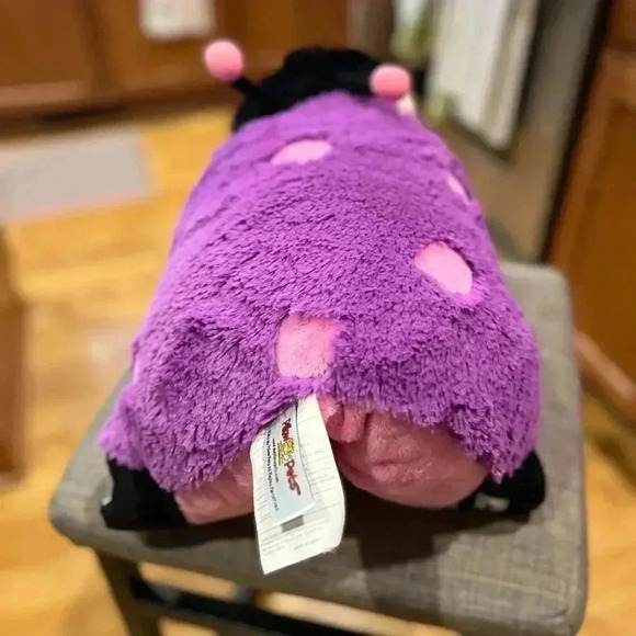 Adorable PILLOW PET - Adorable Purple and Pink Butterfly with Velcro closure. - Picture 7 of 15